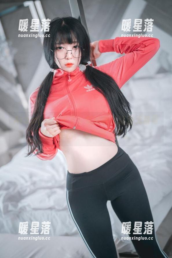Aram(아람)来了，在线展示这张无敌可爱的原图，心都要化了。