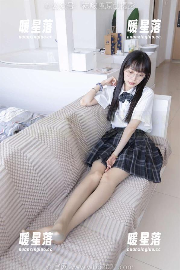 BoBoSocks袜啵啵-小甜豆 BoBoSocks袜啵啵 - 修女可不是那么单纯,小甜豆的作品集更新绝对让你浮想联翩。
