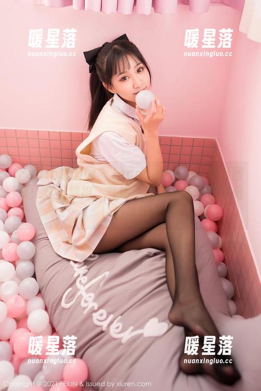 Feilin嗲囡囡-Jennanni_Jen Feilin嗲囡囡 - Jennanni_Jen精选图集:穿上旗袍,气质不过是一场斗智斗勇的游戏