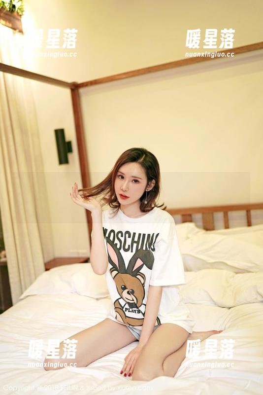 Feilin嗲囡囡-流氓小巫女 Feilin嗲囡囡 - 刷新你的三观!流氓小巫女的高清油亮写真集,该不该拥有