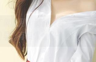 GIRLT果团网 - 制服舞台:在甜Abby的私拍里,有点像看了一场乱象的表演