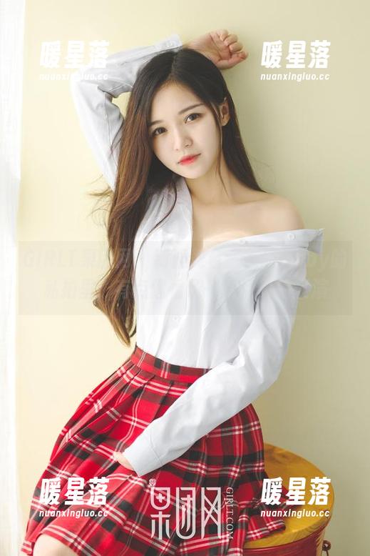 GIRLT果团网-甜Abby GIRLT果团网 - 制服舞台:在甜Abby的私拍里,有点像看了一场乱象的表演