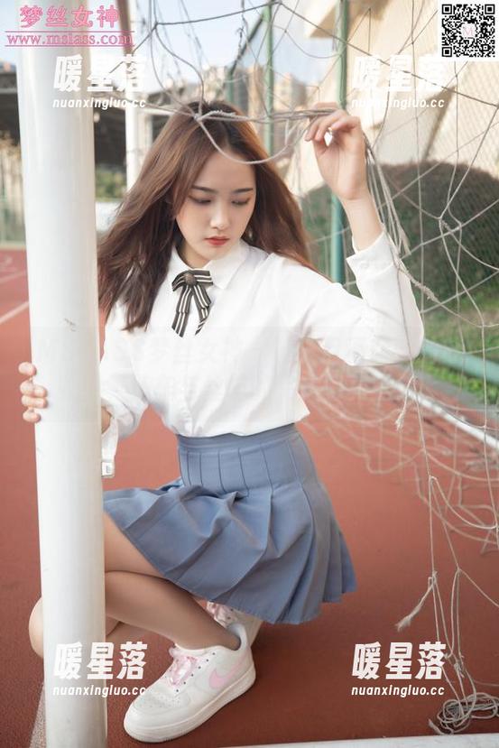 MSLASS梦丝女神 - 让人目不转睛的苏安希，跑车与丝袜的完美写真全集。