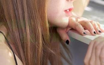 MiiTao蜜桃社 – 绯月樱-Cherry海边图集更新：当心，可能会被美景淹没！