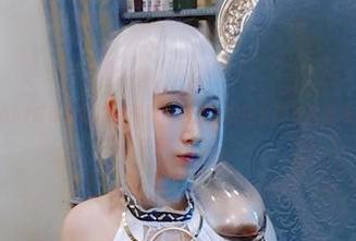 PAKI草莓酱和她的网袜,贴心的美图套图等你来瞧!