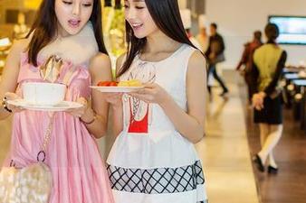 QingDouKe青豆客 - 私房原图分享!天台的另一面,陈嘉嘉Tiffany这次真是上天了?