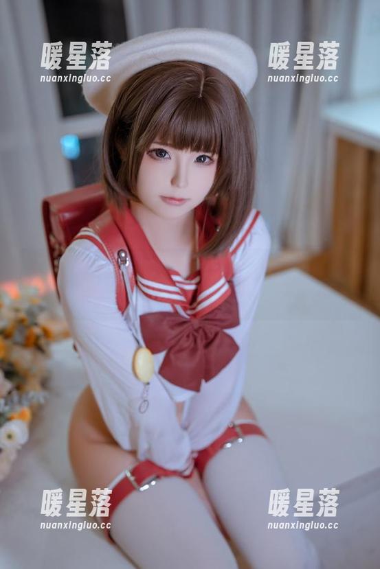 Quan冉有点饿，泳装中寻找吃货的真理–写真集