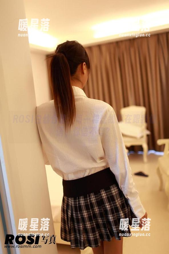 ROSI ROSI白丝合集:每一根丝线都在跟我低语,你信不信?