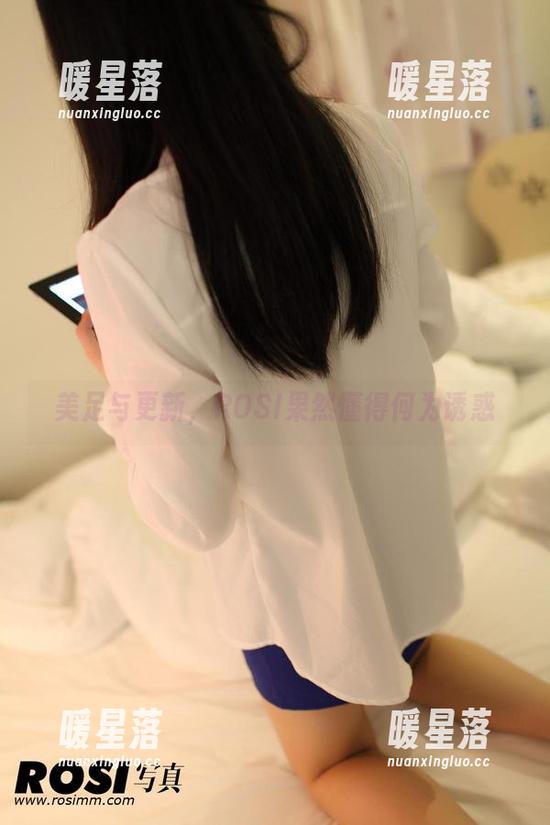 ROSI写真 美足与更新,ROSI果然懂得何为诱惑