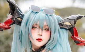 Sayo Momo私拍的控诉:裤里丝,不打一声招呼就出来!