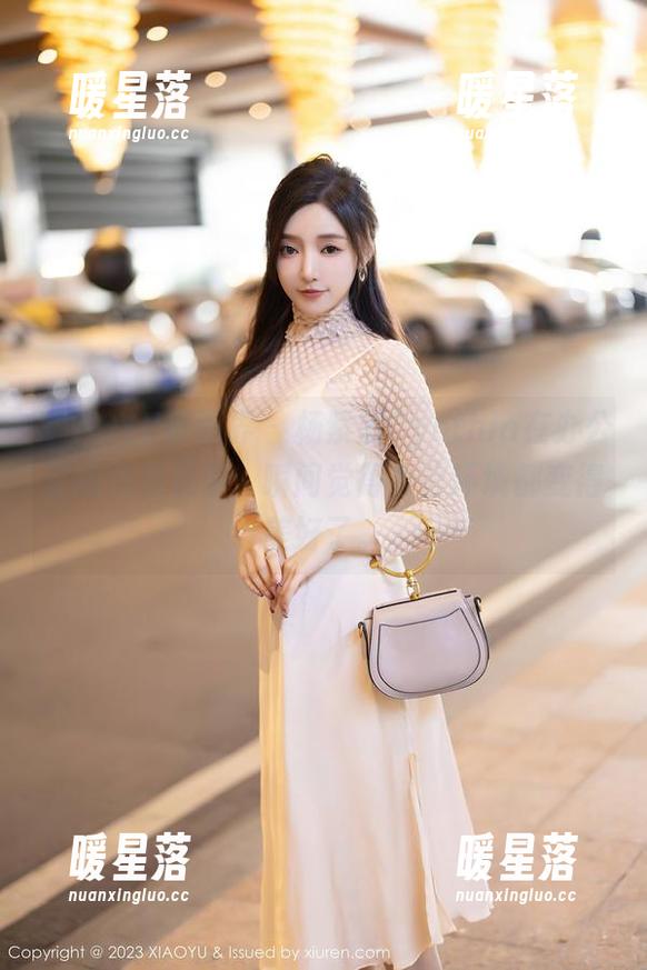 XIAOYU语画界-杨紫嫣Cynthia XIAOYU语画界 - 杨紫嫣Cynthia在办公室的高清合集,瞬间觉得办公环境都变得美好了。