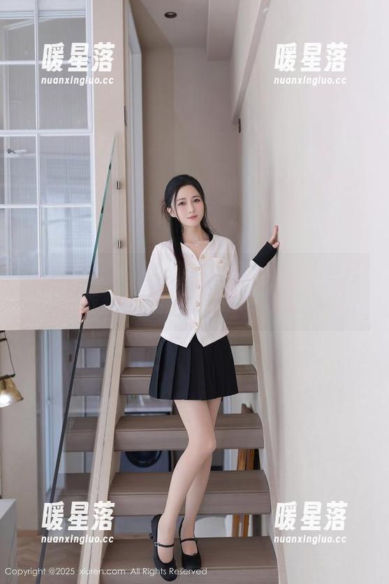 Xiuren秀人网-Angela小热巴 Xiuren秀人网 - 更新!Angela小热巴泳池戏水,这招居然比泡澡还凉快。