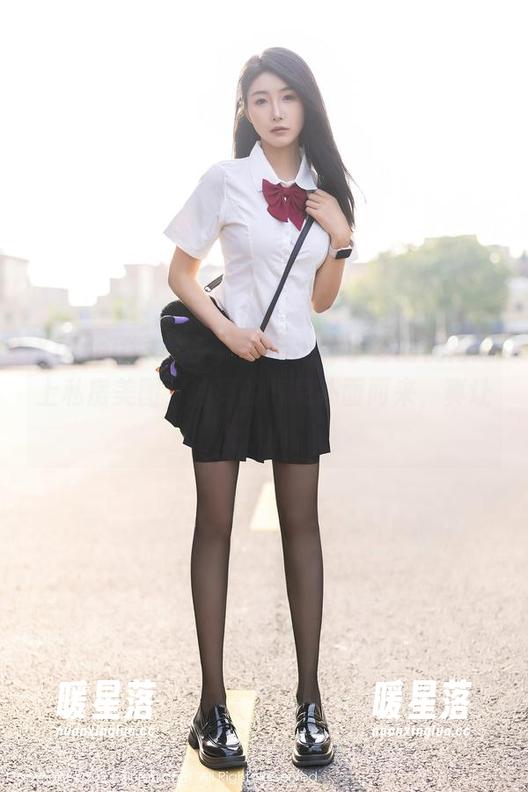 Xiuren秀人网-nancy小姿 Xiuren秀人网 - 当nancy小姿的视角遇上私房美图,油亮的气息扑面而来,真让人分心。