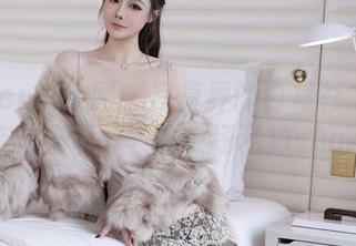 Xiuren秀人网 - 写真界的白衬衫之歌:千夜未来带你领略一场私拍show!