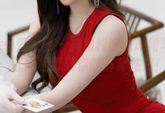 Xiuren秀人网 – 抖娘利世的短裙写真集：让短裙打破你的屏幕感知！