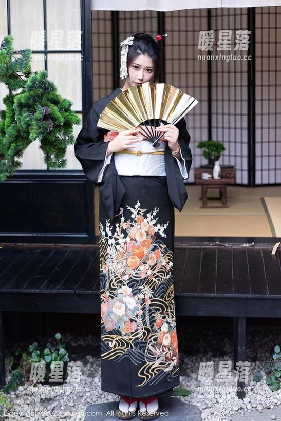 Xiuren秀人网-李丽莎 Xiuren秀人网 - 看李丽莎纯白写真,全套装扮,白得我都快失去色彩感了。