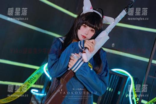 Yiko湿润兔 Yiko湿润兔少年的猫步光辉:作品里的每一步都像在挑逗视线