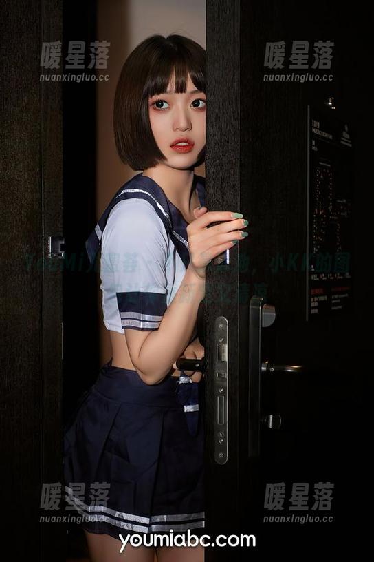YouMi尤蜜荟 - 不只是泳池，小KK的图包让你重新定义清凉