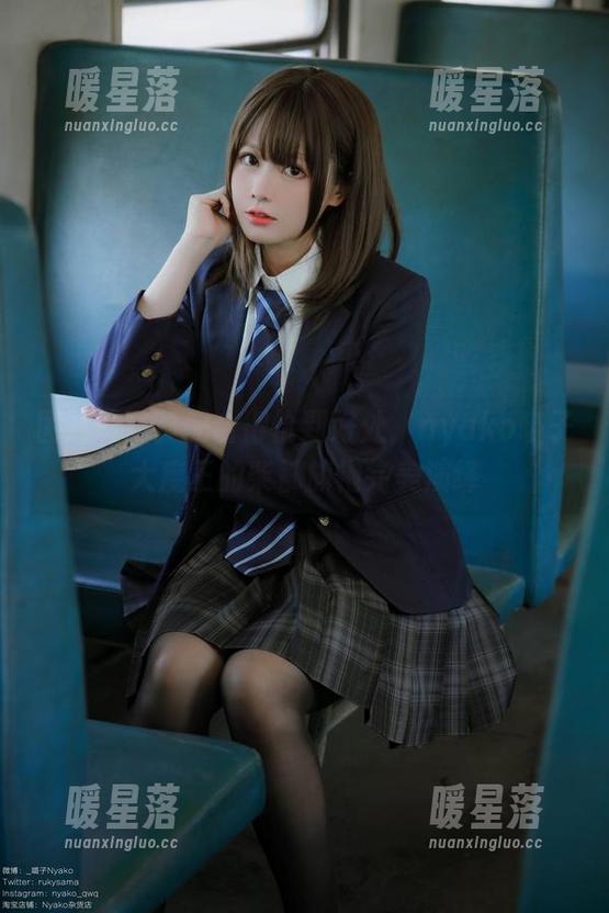 nyako喵子大魔王 图片和写真配合得恰到好处,nyako喵子大魔王的柴郡旗袍完美演绎