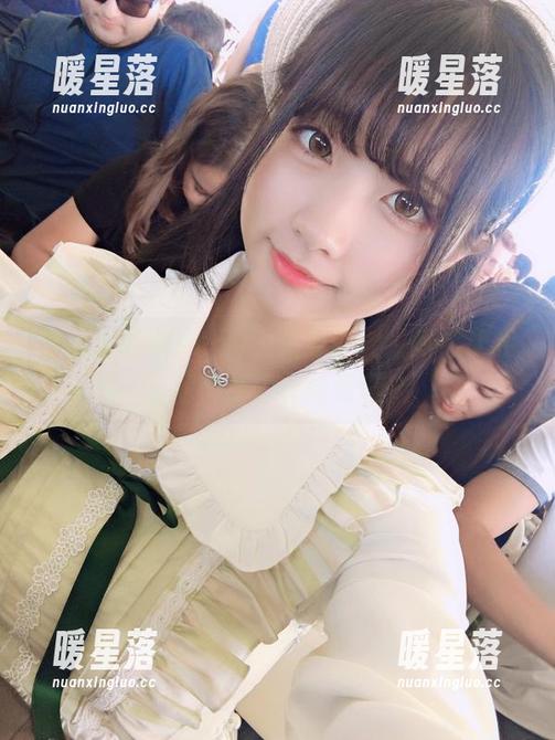 wendydydydy_酱油 作品里的Wendy,化身蛇女,竟然让我对蛇产生了一丝好奇?
