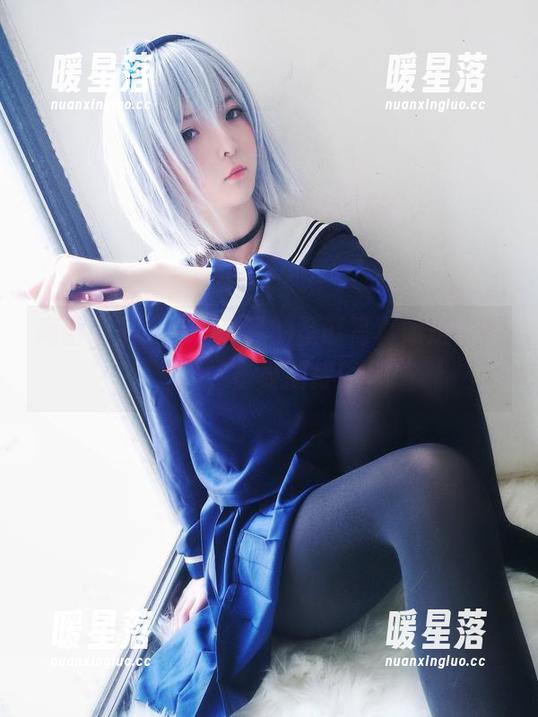 一小央泽 高画质下,一小央泽的圣诞写真像是在玩耍,备受期待!