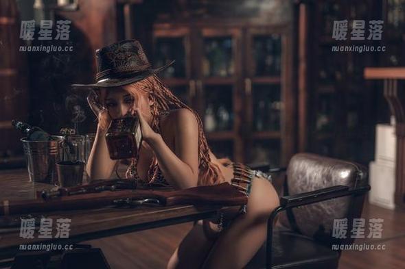 一笑芳香沁呈现的修女和神父，难道原图不像传说中那样圣洁？