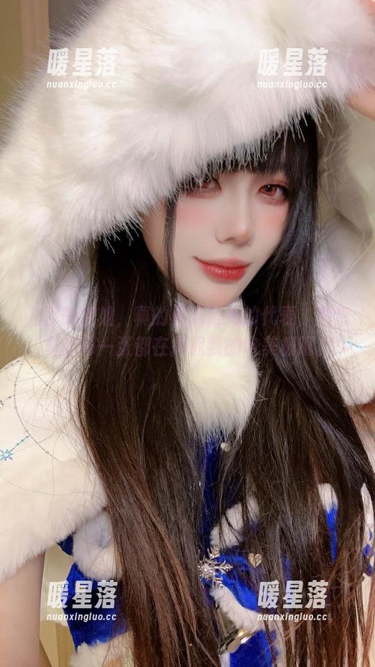 九言 九言的空姐,真的是无圣光的代表,图包里的每一张都在挑战我的审美极限。