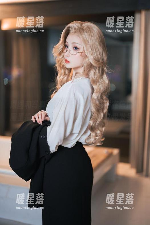 凉凉子 原图和写真之间的差异,凉凉子在信浓礼服里搞出的那些小花样,真能让我发呆。