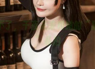 原图赢不了，千夜未来和她的“猫咪表演”私拍