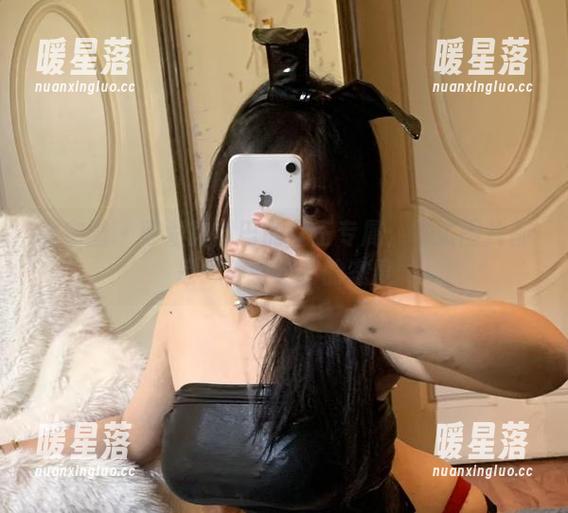 可爱的肉巴 微密圈 - 可爱的肉巴的女王专属:每张图片都是一种引领者的态度