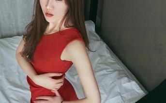 头条女神 - 曲佑熙的粉色分享,最新的配色,让我有种……想要收藏的冲动