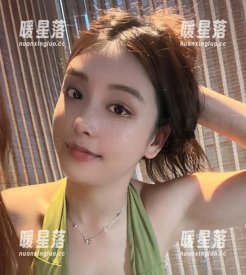 奶雯 微密圈 - 奶雯的九月系列原图,质感满分,结果分享总是倍感纠结,世态炎凉吗?