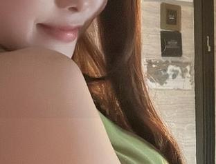 微密圈 – 啊，高清奶雯，JK范儿真是迷死人，目光难以移开呢