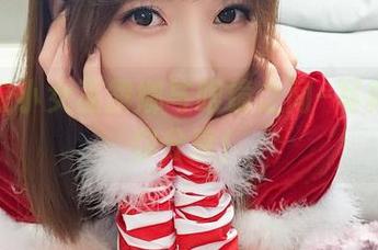 迷失在小女巫露娜与眼镜之间–写真集任你分享！