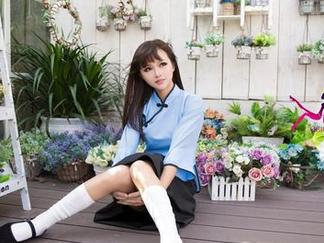 尤果网 - 球球新发图包,吊带和目光的拉锯战。
