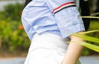 尤蜜荟 – 是小逗逗带你一起看学妹，免费的图包出来了，爽不爽？