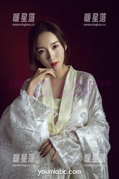 尤蜜荟-黄依婷 尤蜜荟 - 合集虽然不大,却能把黄依婷的丝袜态度表达得淋漓尽致。