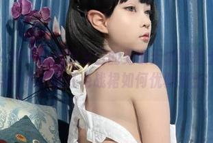 微密圈 - 唯一能打爆夏日的无欲无求的推土君最新写真集:看红色战裙如何优雅推土!