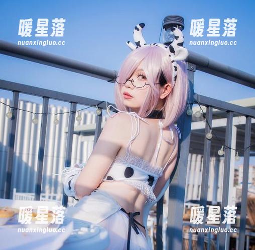 末夜787 末夜787的定制写真,五月舰长的优雅挑战