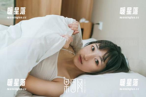果团网 - 裴希西的女仆画风：免费合集，感觉这位女仆不仅能打理家务，还可以聊聊八卦！