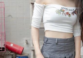 梦丝女神 – 小兔的高清壁纸日记：校园里的黑白搭配趣事！