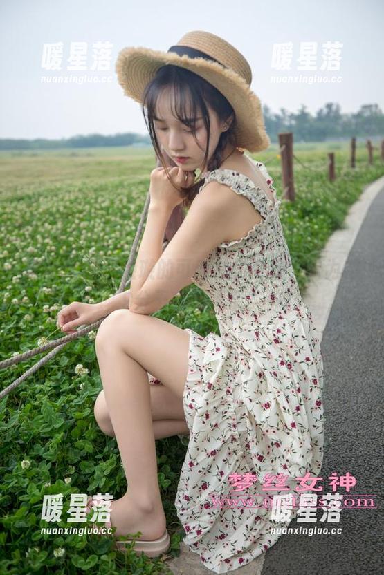 梦丝女神-璇璇 梦丝女神 - 璇璇的可爱私拍合集,只为那9分五官的无奈?