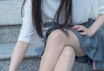 梦丝女神 – 夏天的苏柔图库，不经意间的一瞥让人心生暖意