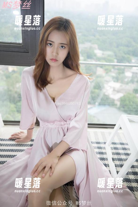 梦丝女神 - 从浴缸到死库水，香萱的美图满是水气！