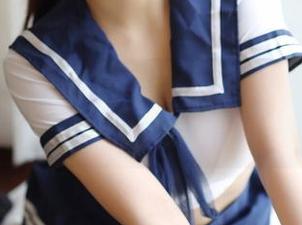 模范学院 – 地表最强蕾丝：伊小七MoMo的写真集，值回票价！