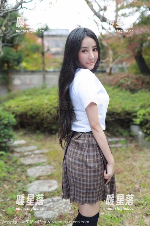 模范学院-唐琪儿il 模范学院 - 人生苦短,唐琪儿il的天台免费图片,迟到无罪!