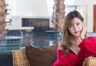 爱蜜社 - 莉莉Lily的比基尼:你下载的是她的比基尼,还是她的乐趣?