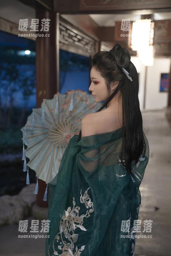 特级女警美图合集：玉汇yuuhui如何成功引起注意？