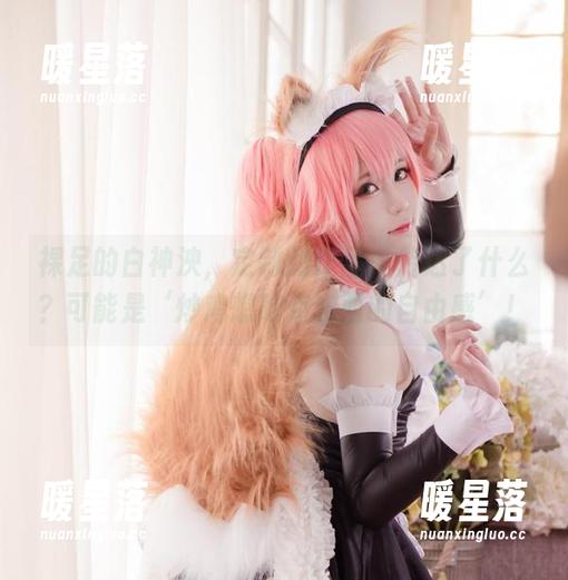 白神泱 裸足的白神泱,定制的作品,传达了什么?可能是‘炒鸡想吃点东西的自由感’!
