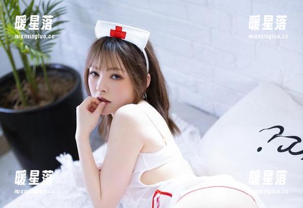 白露Bululu 白露Bululu的“白色”定制,涂上点点精致,结果似乎成了一种...状态?反正我停不下来了。